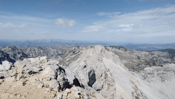 Vue du sommet du Bobotov Kuk